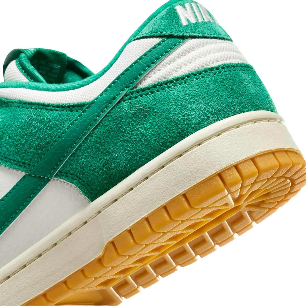 nike dunk low malachite gum 7