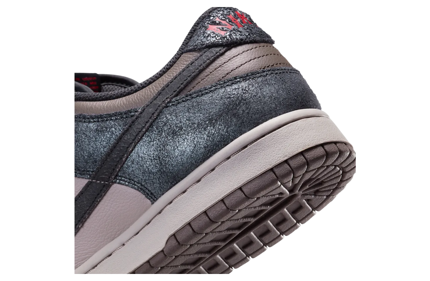 nike dunk low nyc cbgb metallic silver college grey 6
