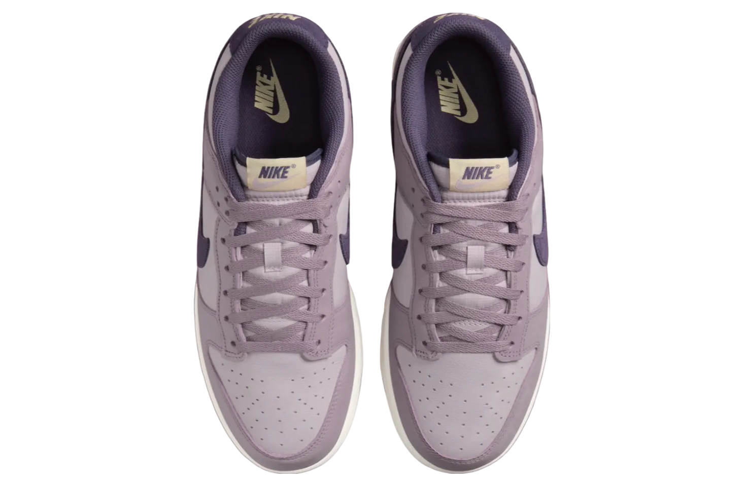 nike dunk low wmns light violet ore 1