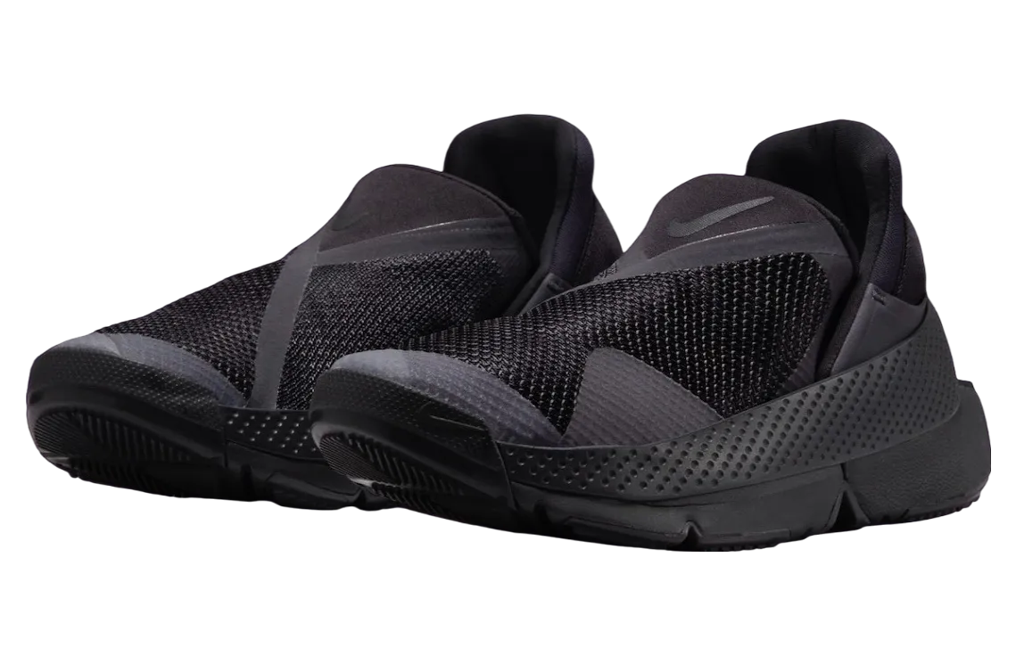 nike go flyease triple black 0