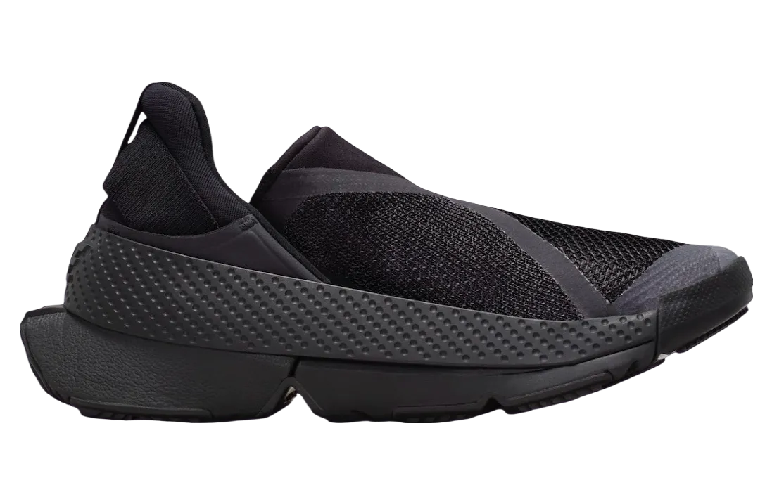 nike go flyease triple black 1