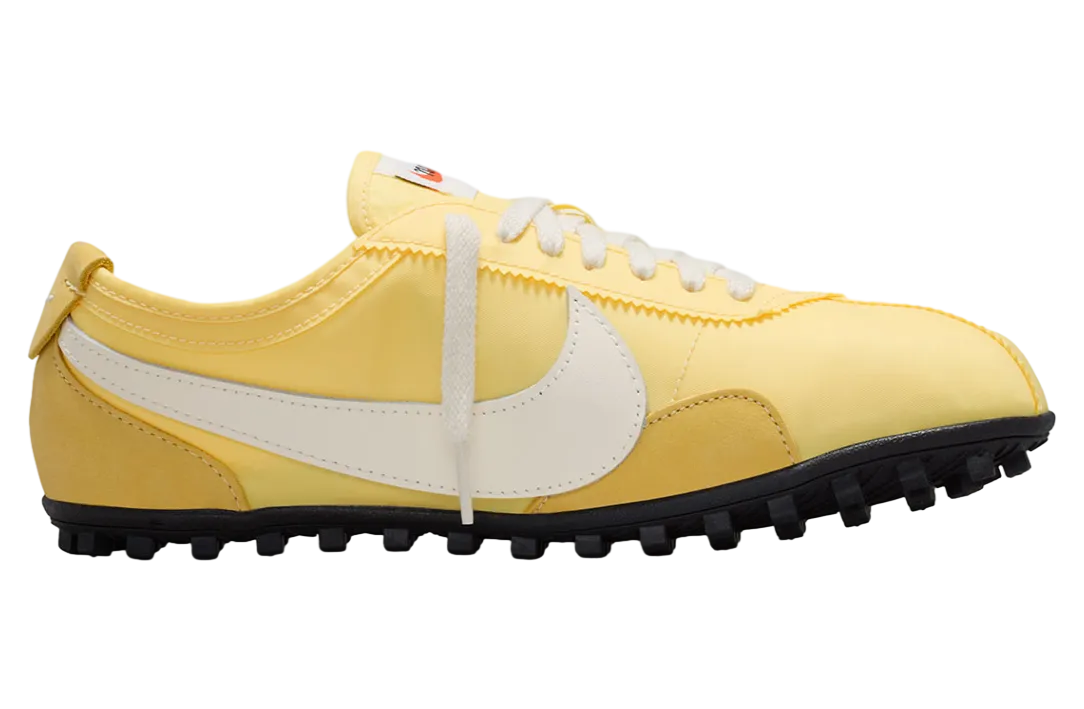 nike moon wmns soft yellow soft pearl 2
