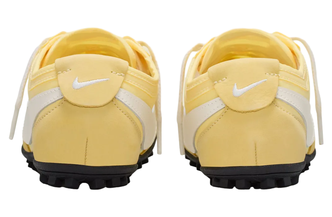 nike moon wmns soft yellow soft pearl 4