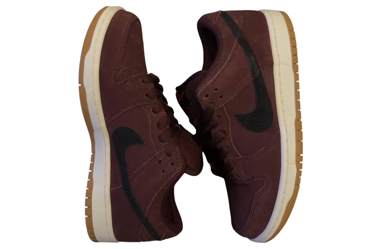 nike sb dunk low burgundy crush black 2