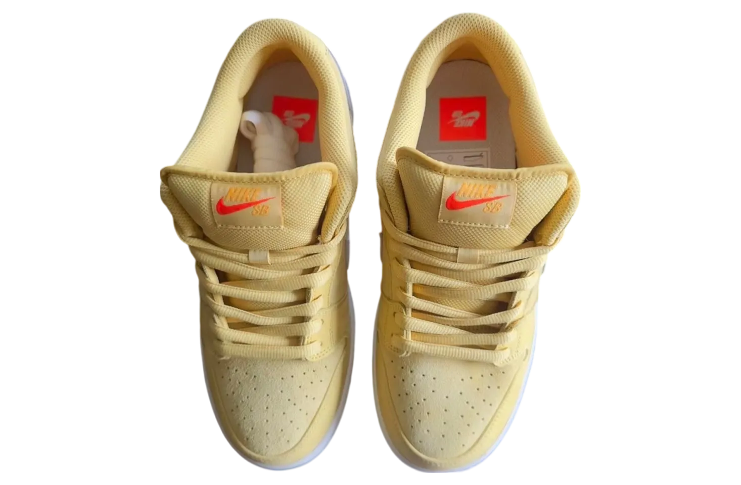 nike sb dunk low saturn gold sail 2