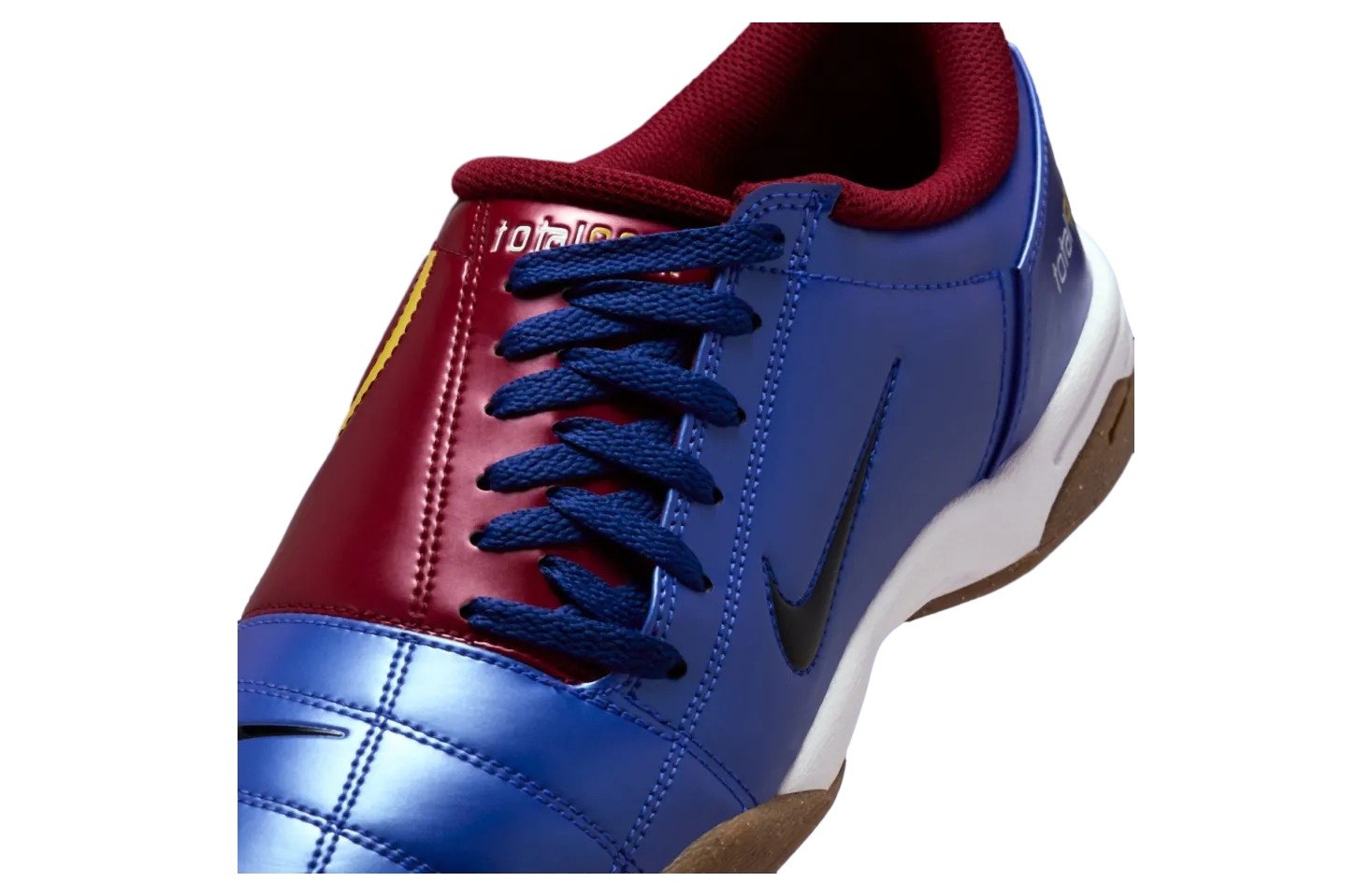 nike total 90 iii hyper royal black 3