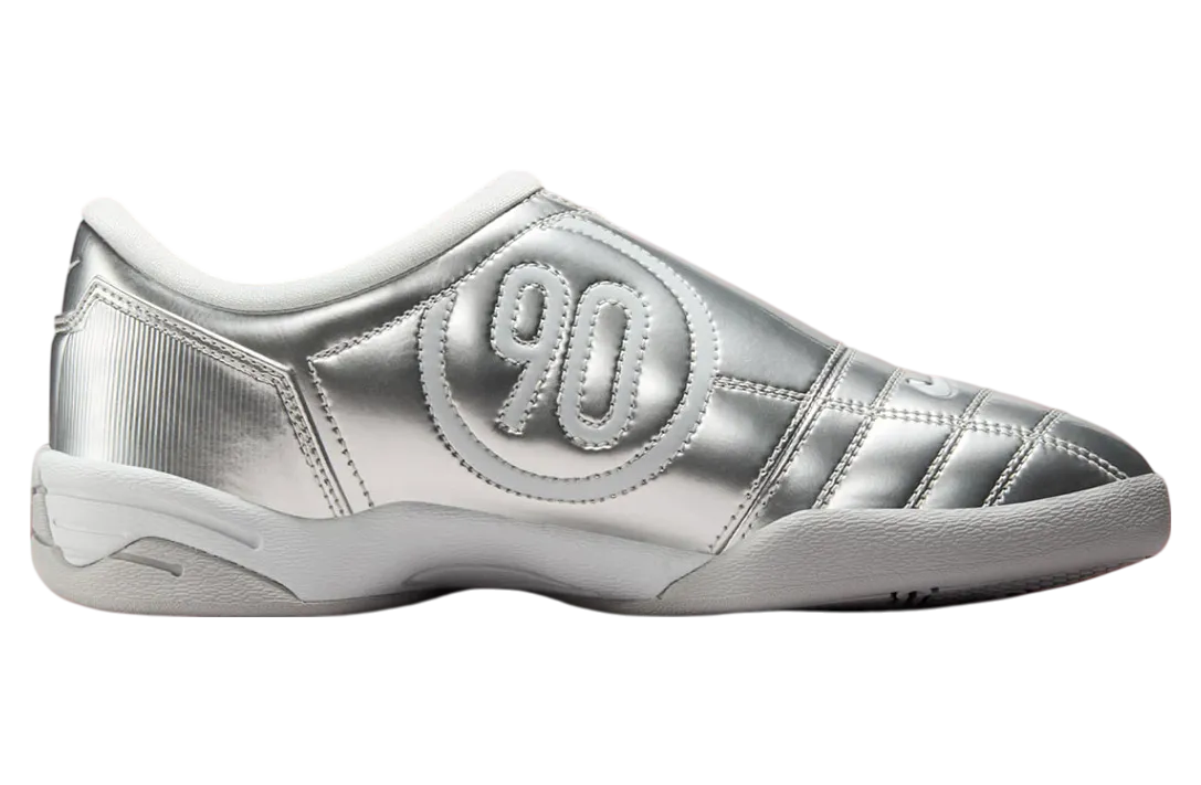 nike total 90 iii wmns metallic platinum 0