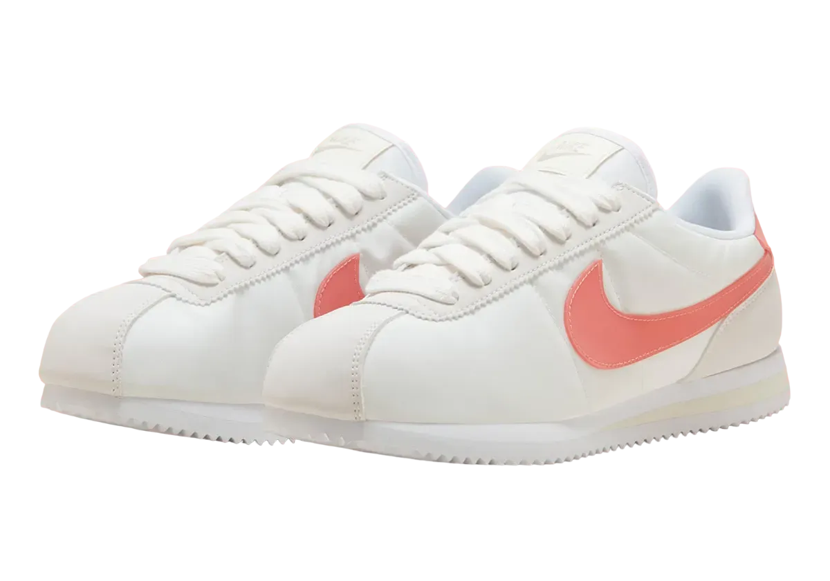 nike wmns cortez sail pink 0