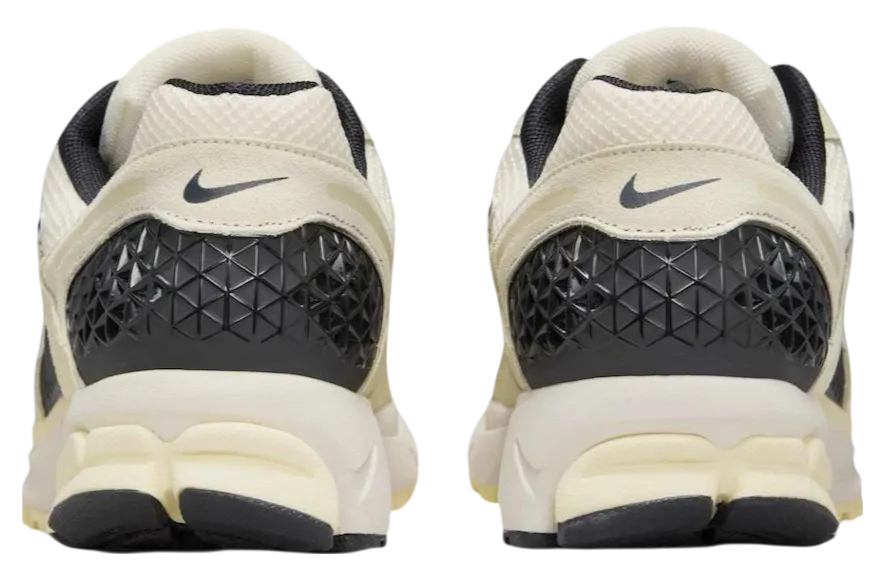 nike zoom vomero 5 alabaster pale ivory 3