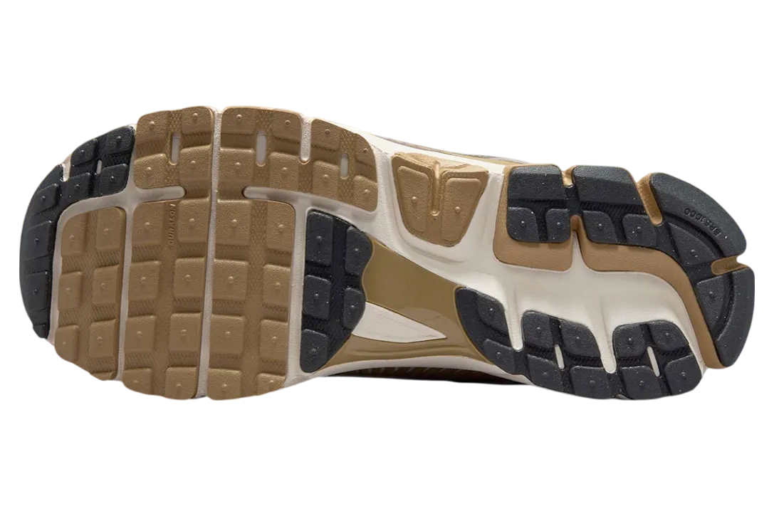 nike zoom vomero 5 metallic pewter parachute beige 3
