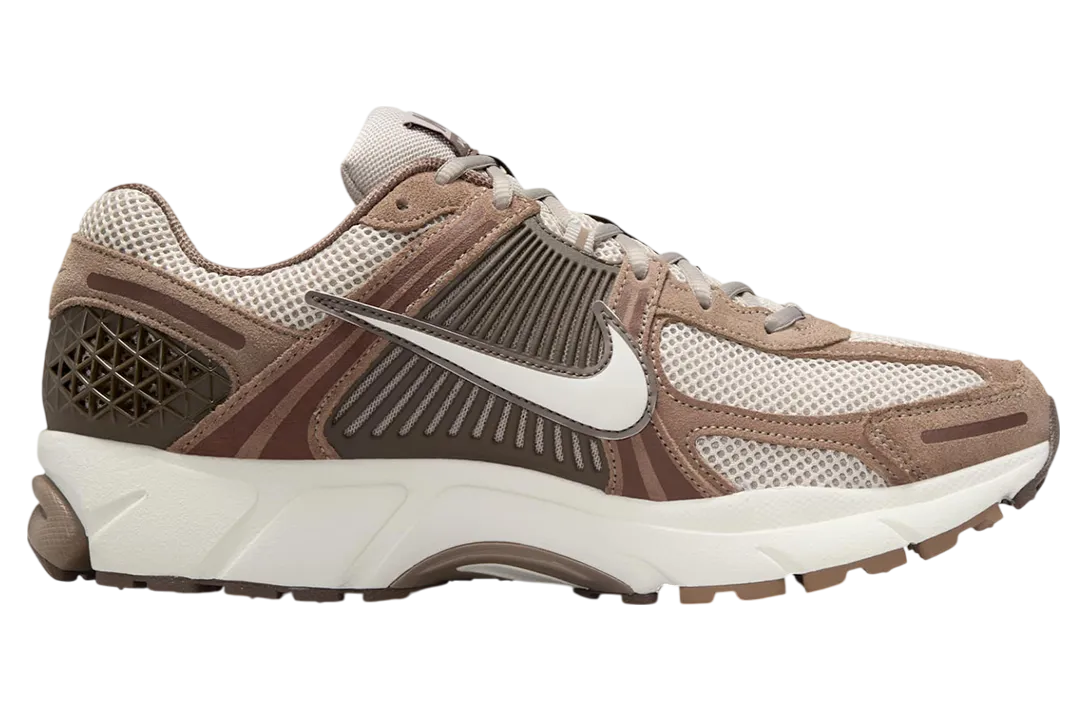 nike zoom vomero 5 mink brown college grey 1