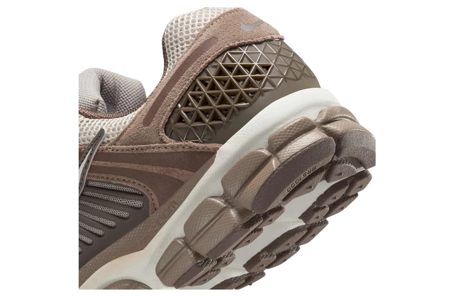 nike zoom vomero 5 mink brown college grey 6