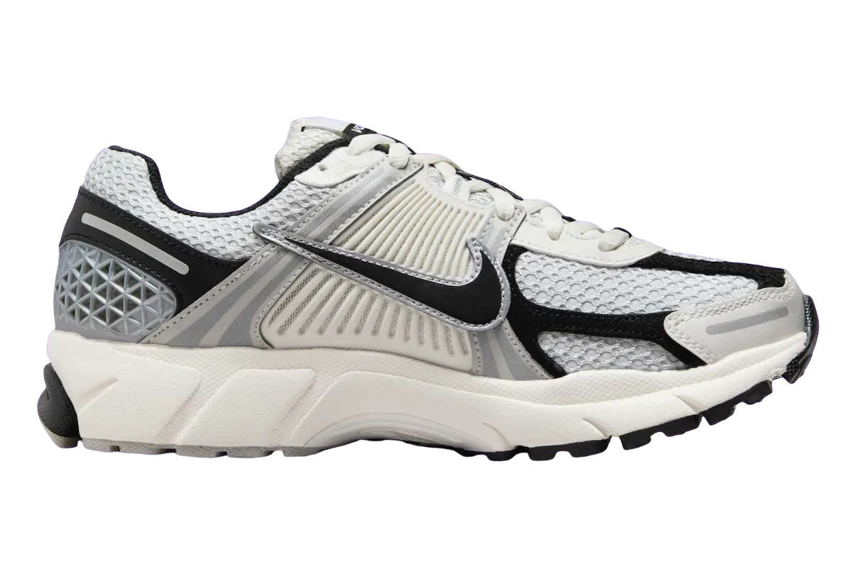 nike zoom vomero 5 photon dust 4