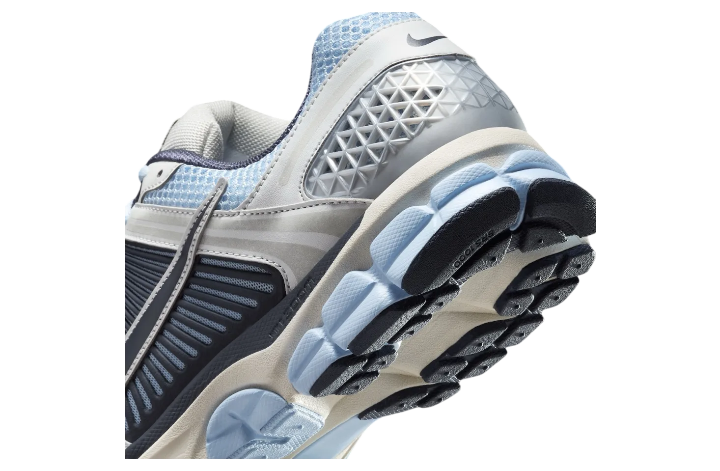 nike zoom vomero 5 psychic blue photon dust 6