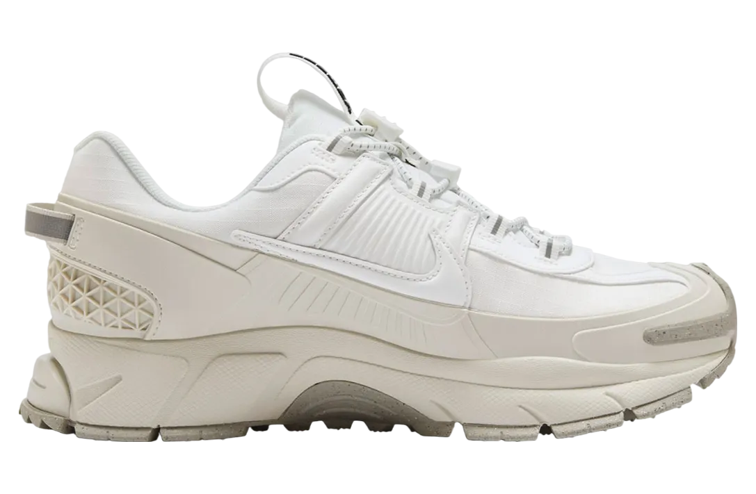 nike zoom vomero 5 roam summit white 1