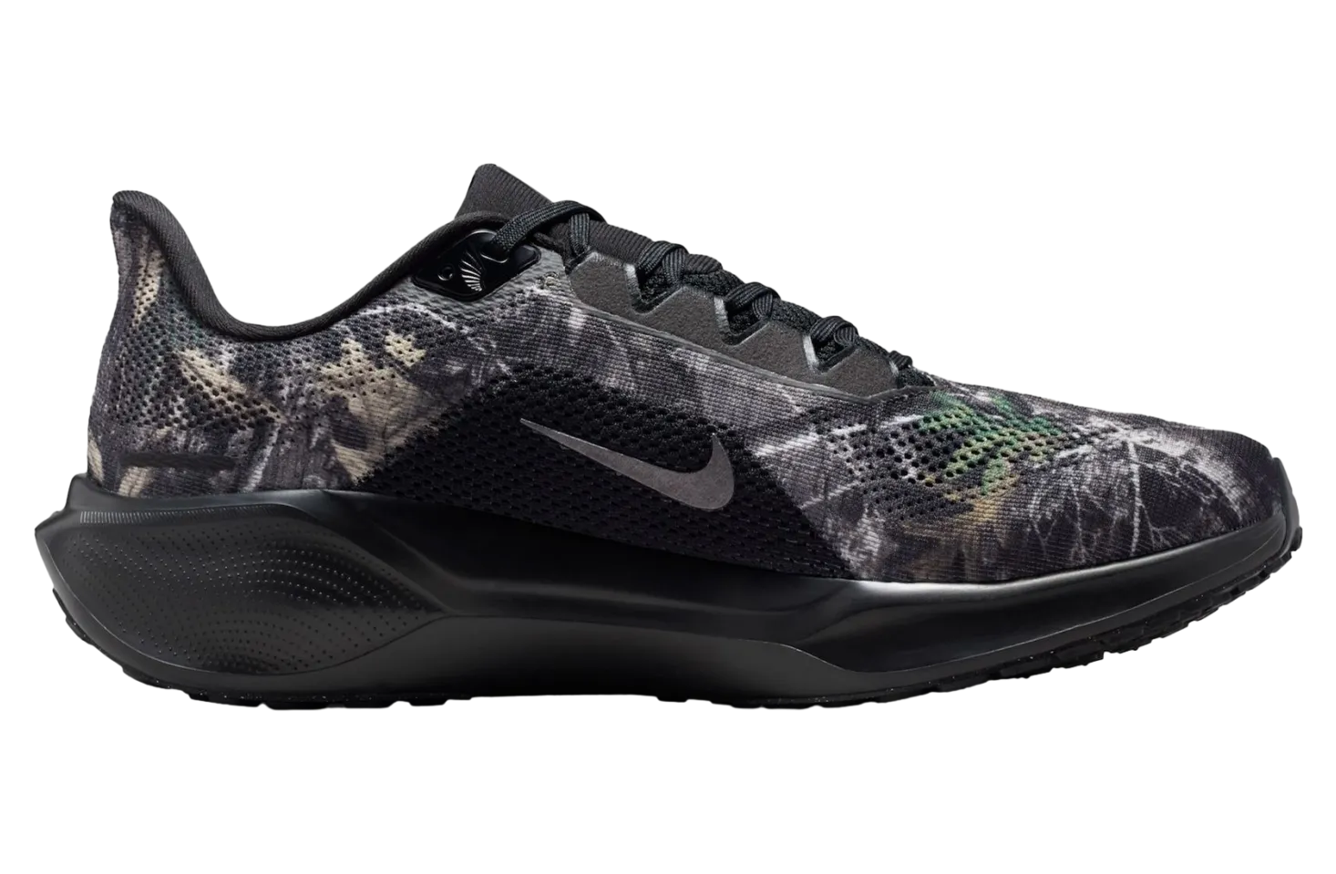 realtree camo lands on the nike pegasus 41dark smoke grey metallic dark grey 0