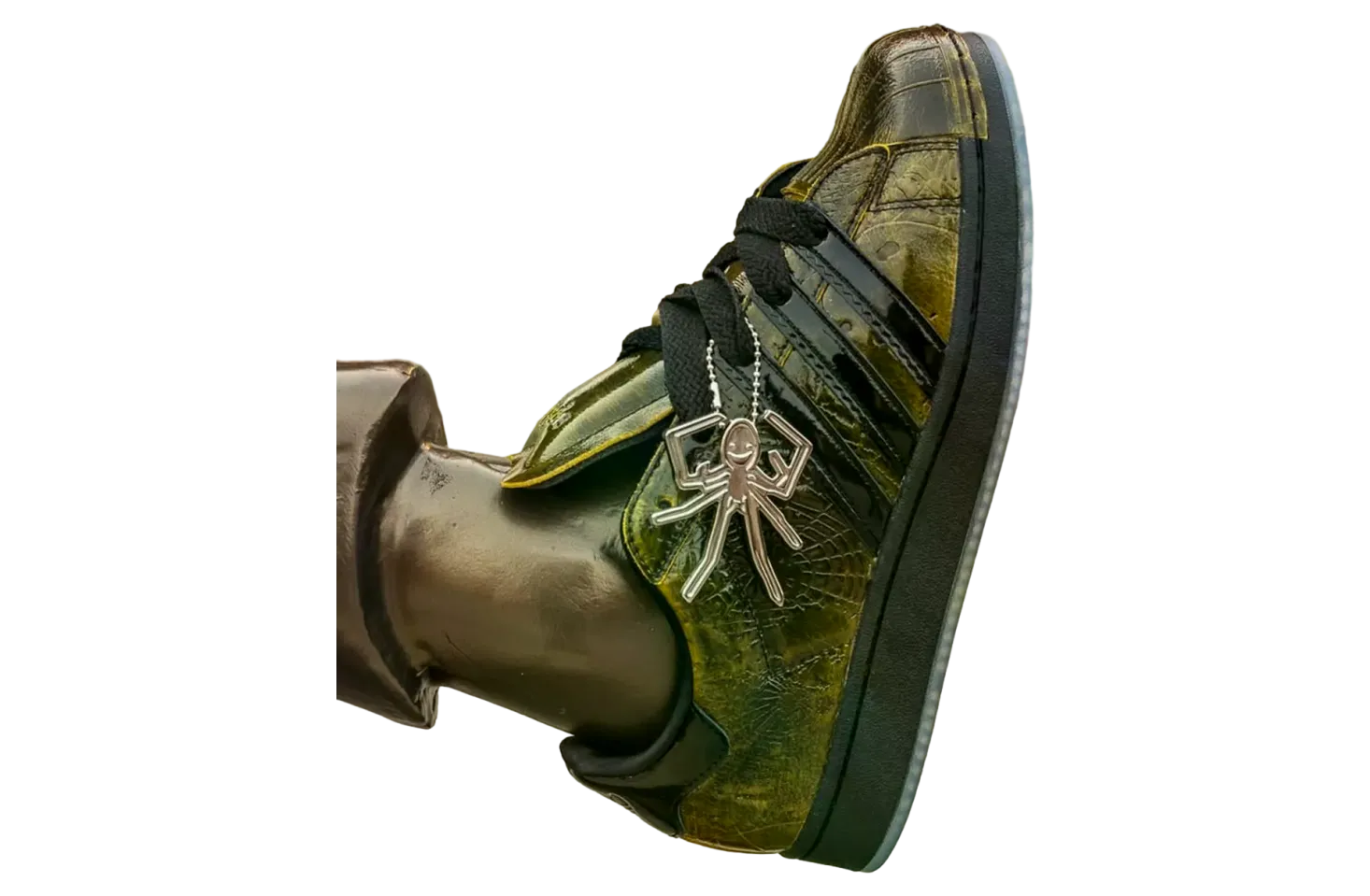 sp5der x adidas superstar