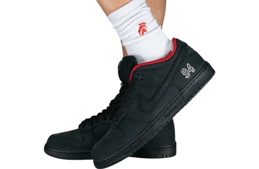 supreme x nike sb dunk low 94 black 2025 1