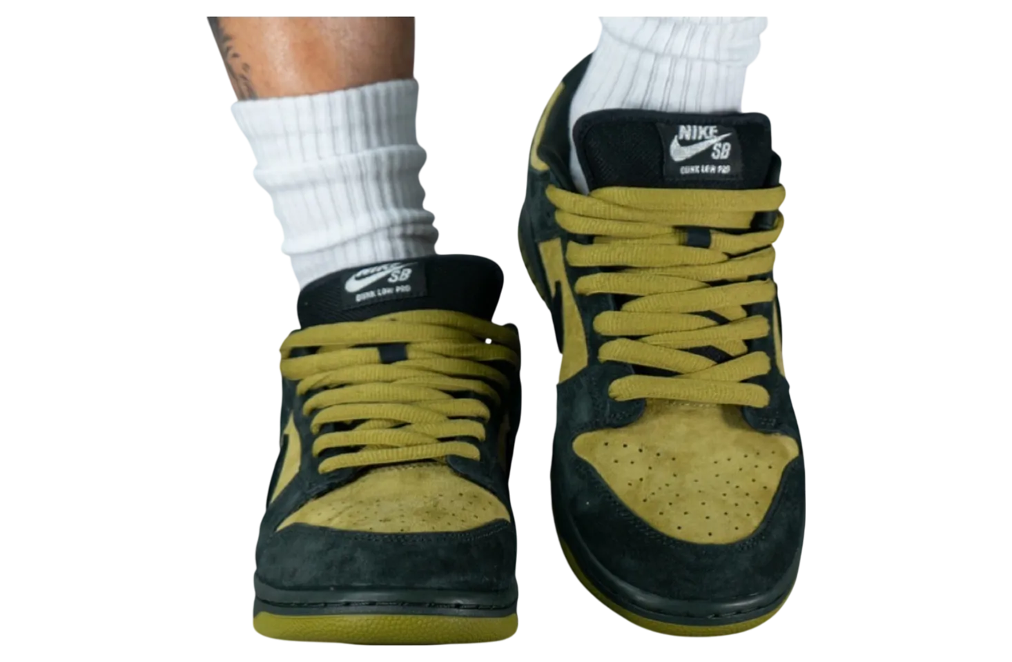 supreme x nike sb dunk low camper green camper green black 4