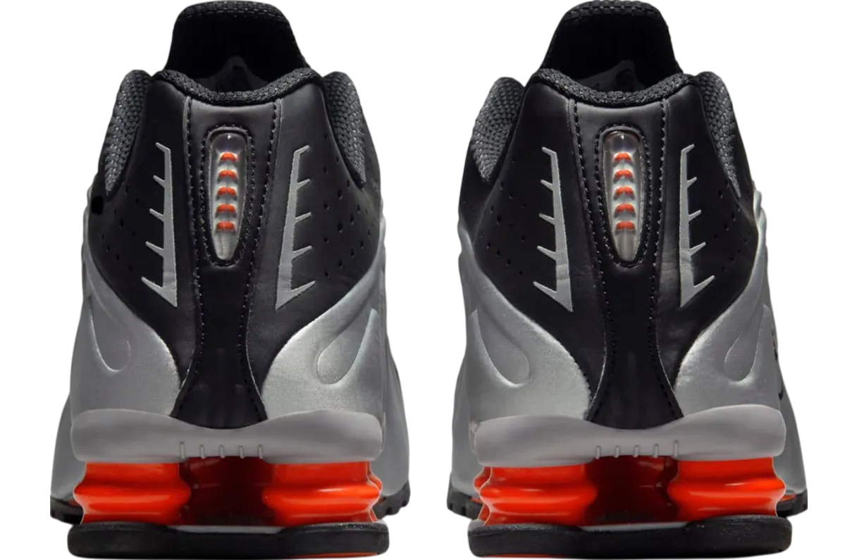 the nike shox r4 metallic silver red 4