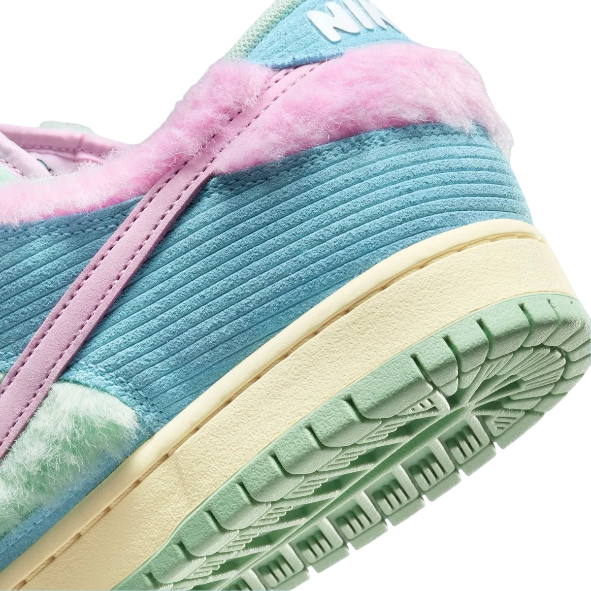 verdy x nike sb dunk low visty 7